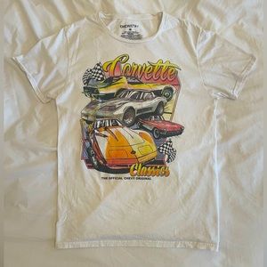 🌟 Graphic Tee - Corvette Design, White Cotton, Medium
